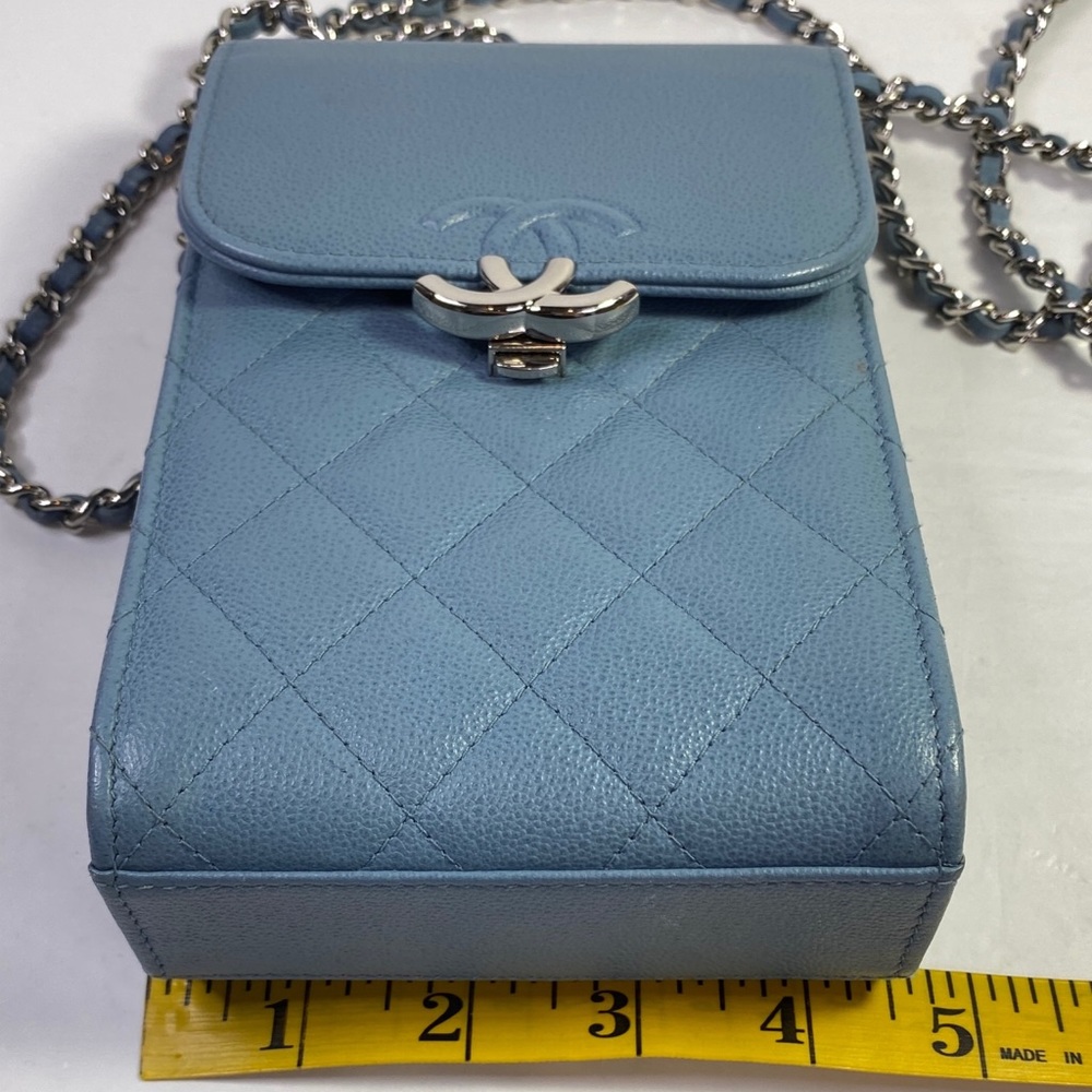 CHANEL Caviar Phone Case or Crossbody Bag - Picture 7 of 16